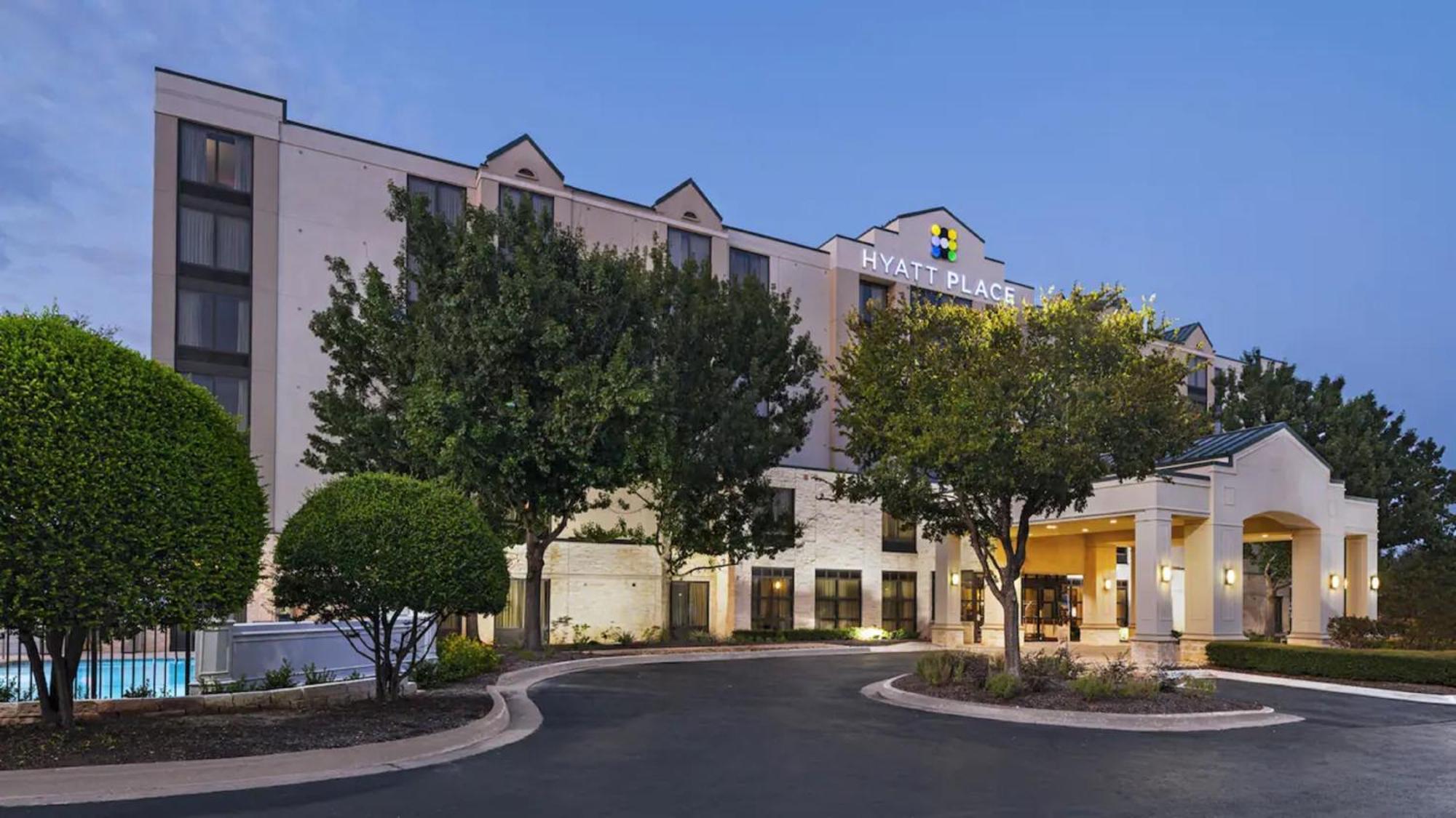 Hyatt Place Austin Arboretum Екстериор снимка
