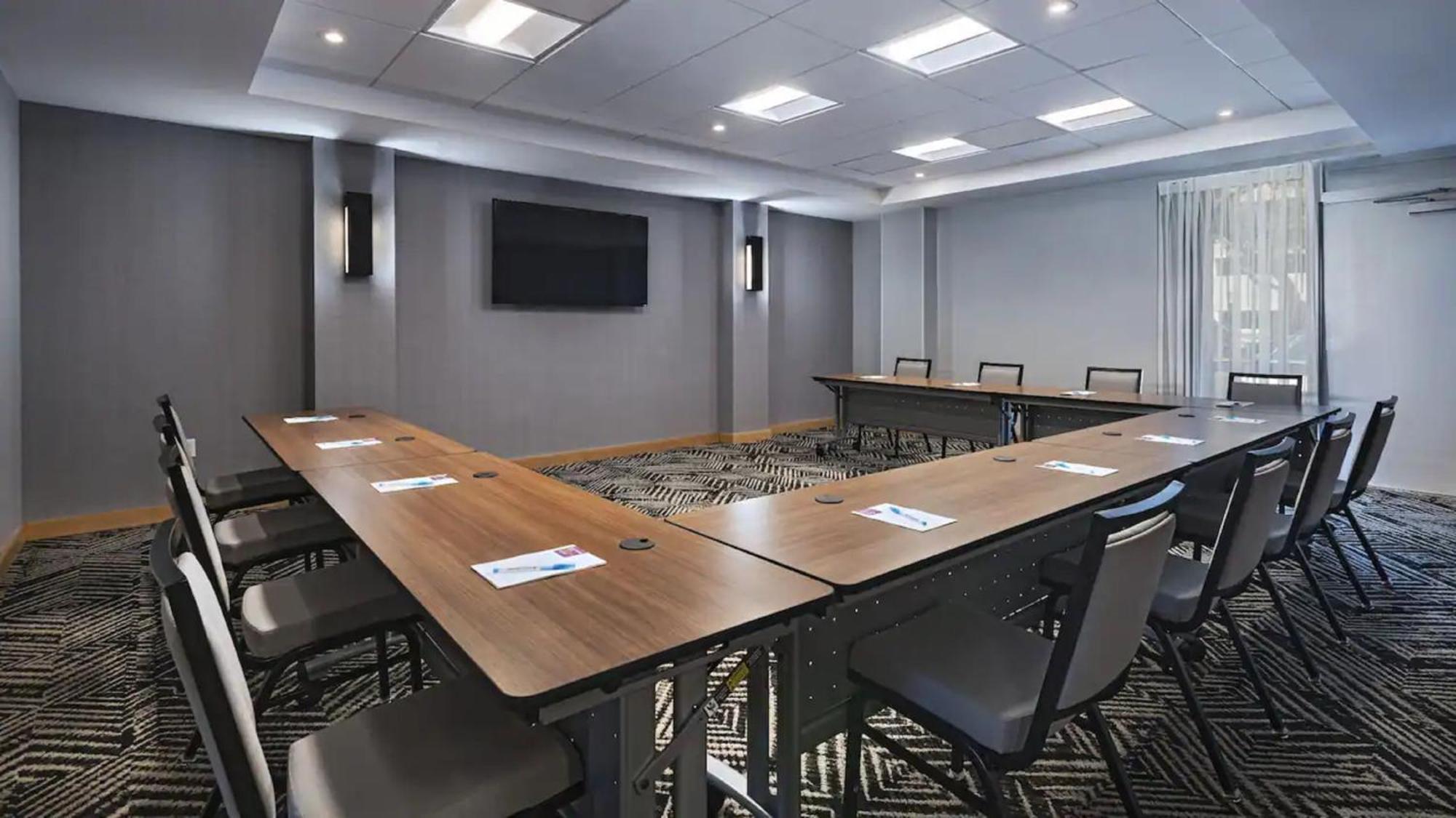 Hyatt Place Austin Arboretum Екстериор снимка